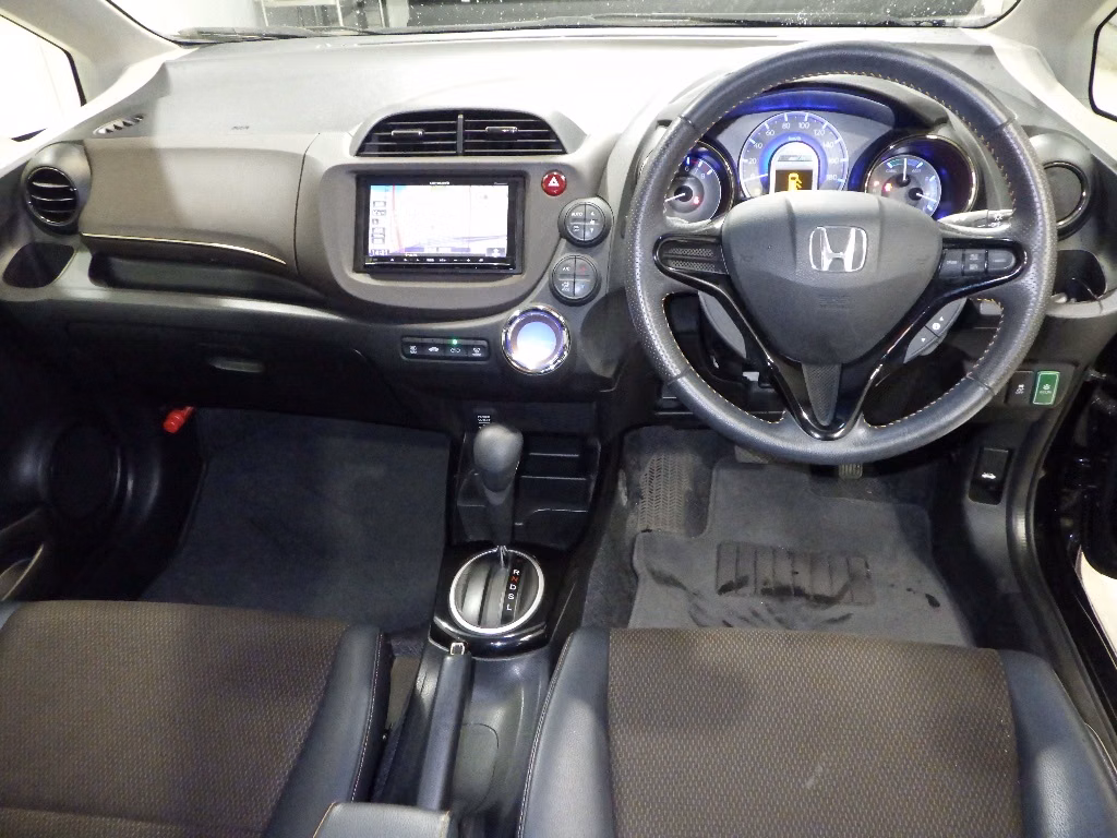 HONDA FIT SHUTTLE