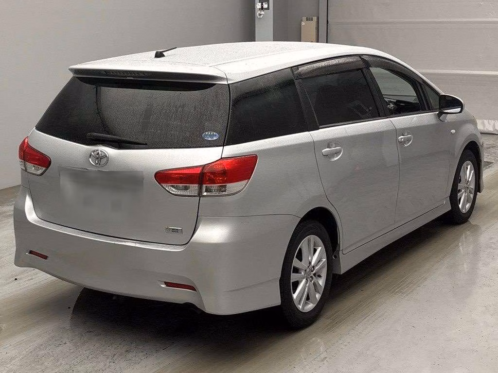 TOYOTA WISH