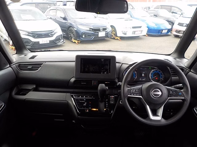 NISSAN ROOX