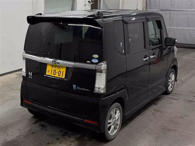 HONDA N-BOX
