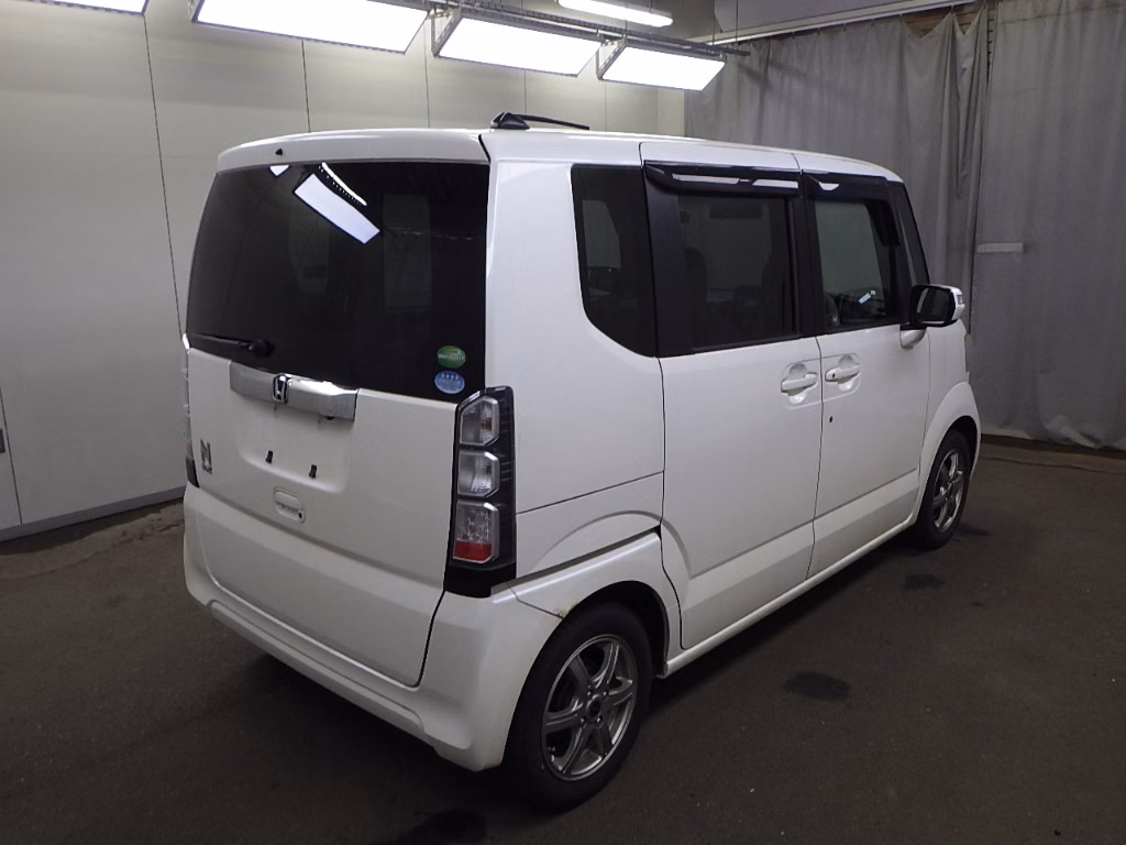 HONDA N-BOX