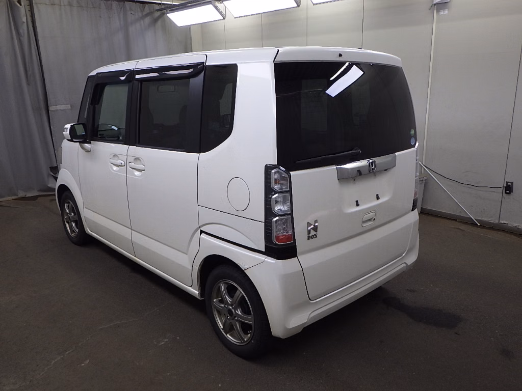 HONDA N-BOX