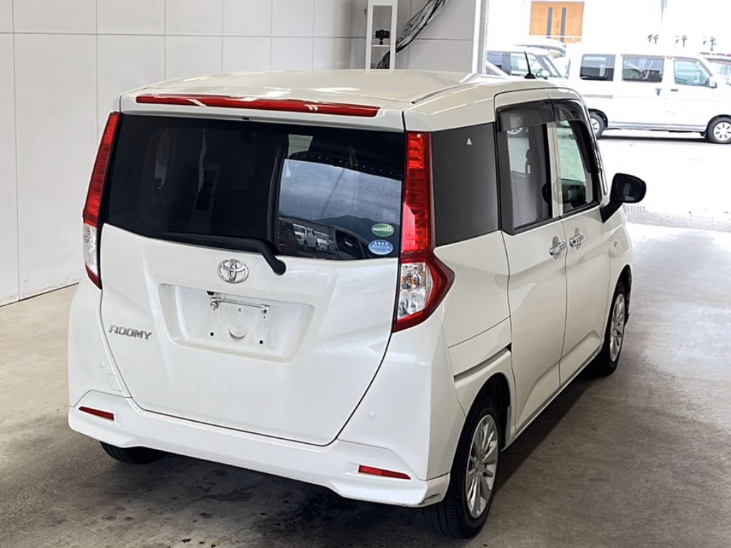 TOYOTA ROOMY
