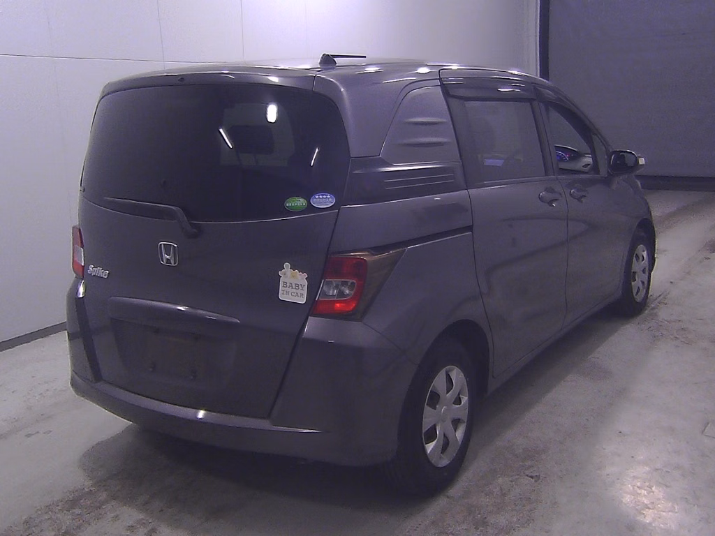 HONDA FREED SPIKE