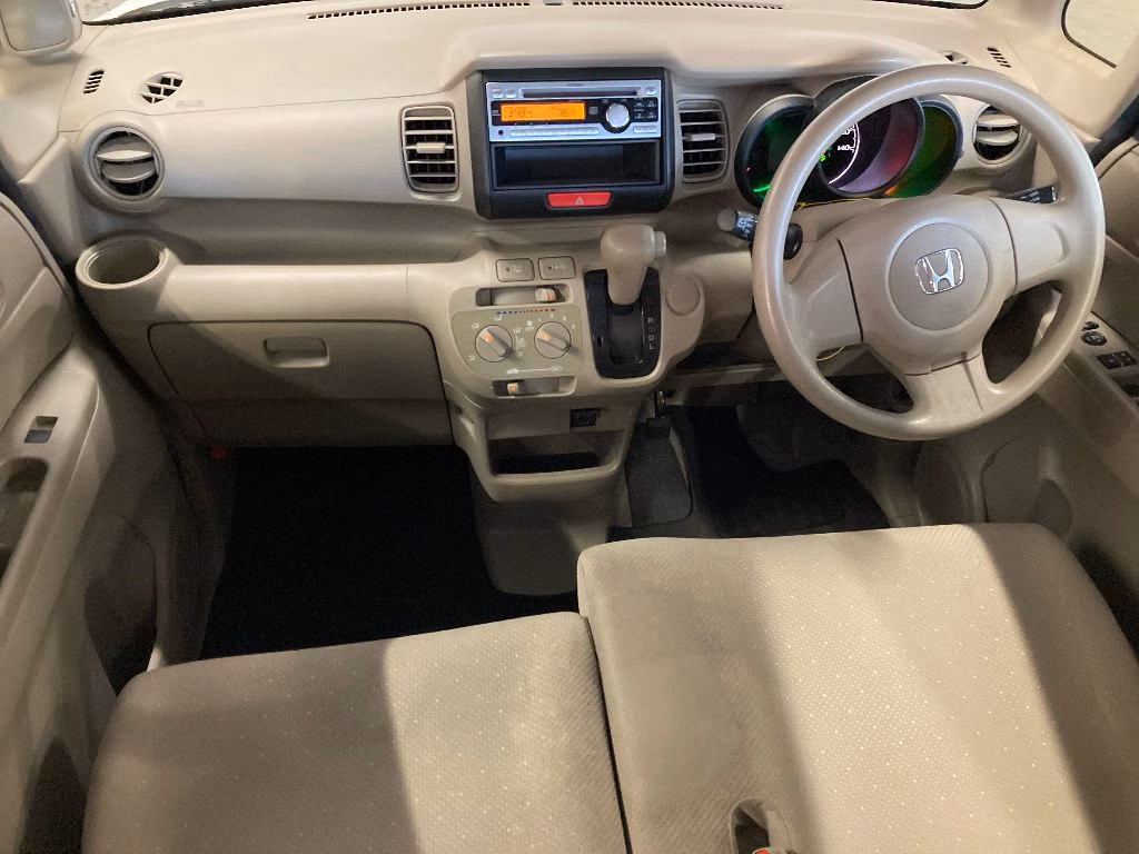 HONDA N-BOX+