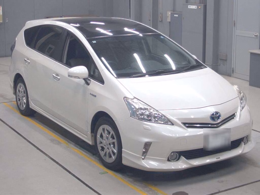 TOYOTA PRIUS ALPHA