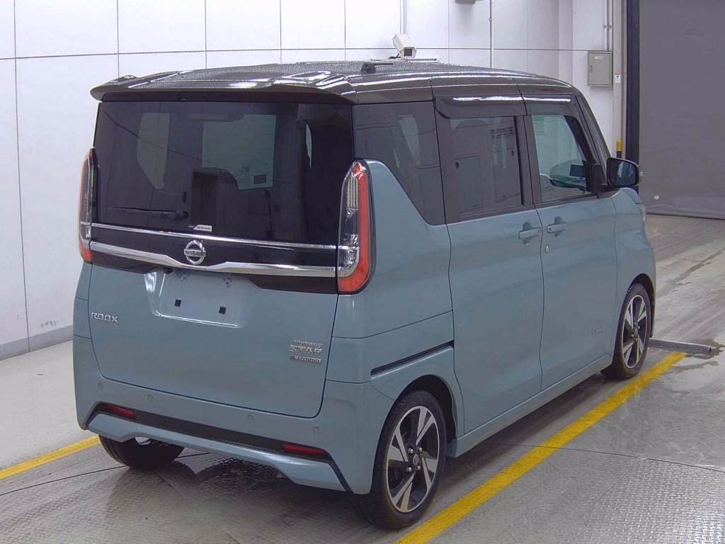 NISSAN ROOX