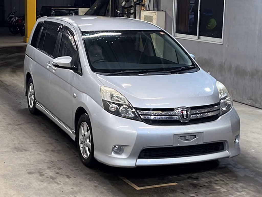 TOYOTA ISIS