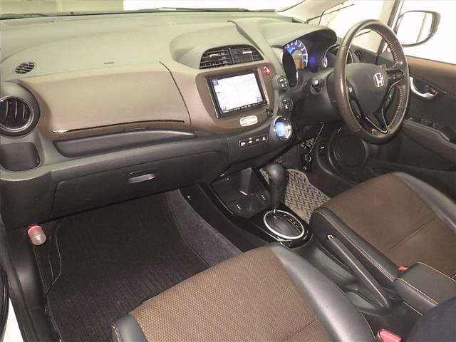 HONDA FIT SHUTTLE