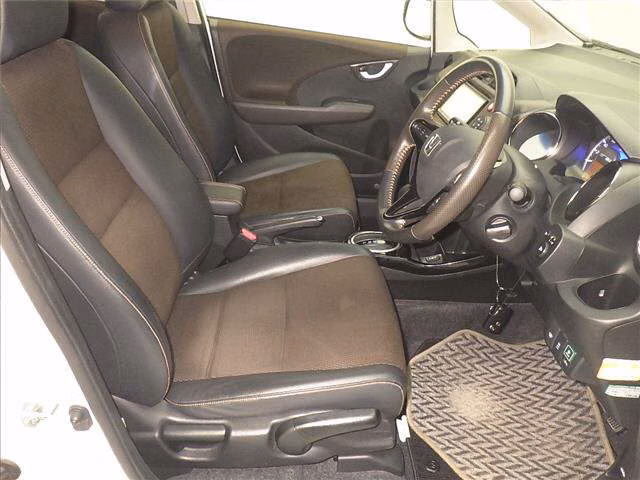 HONDA FIT SHUTTLE