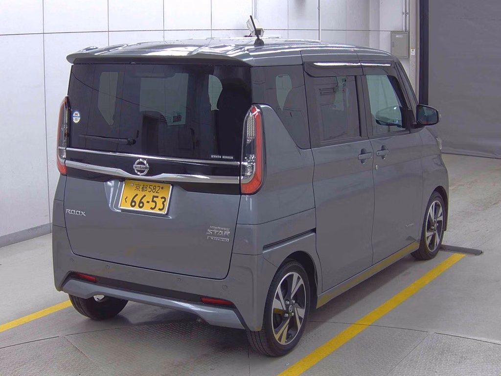 NISSAN ROOX