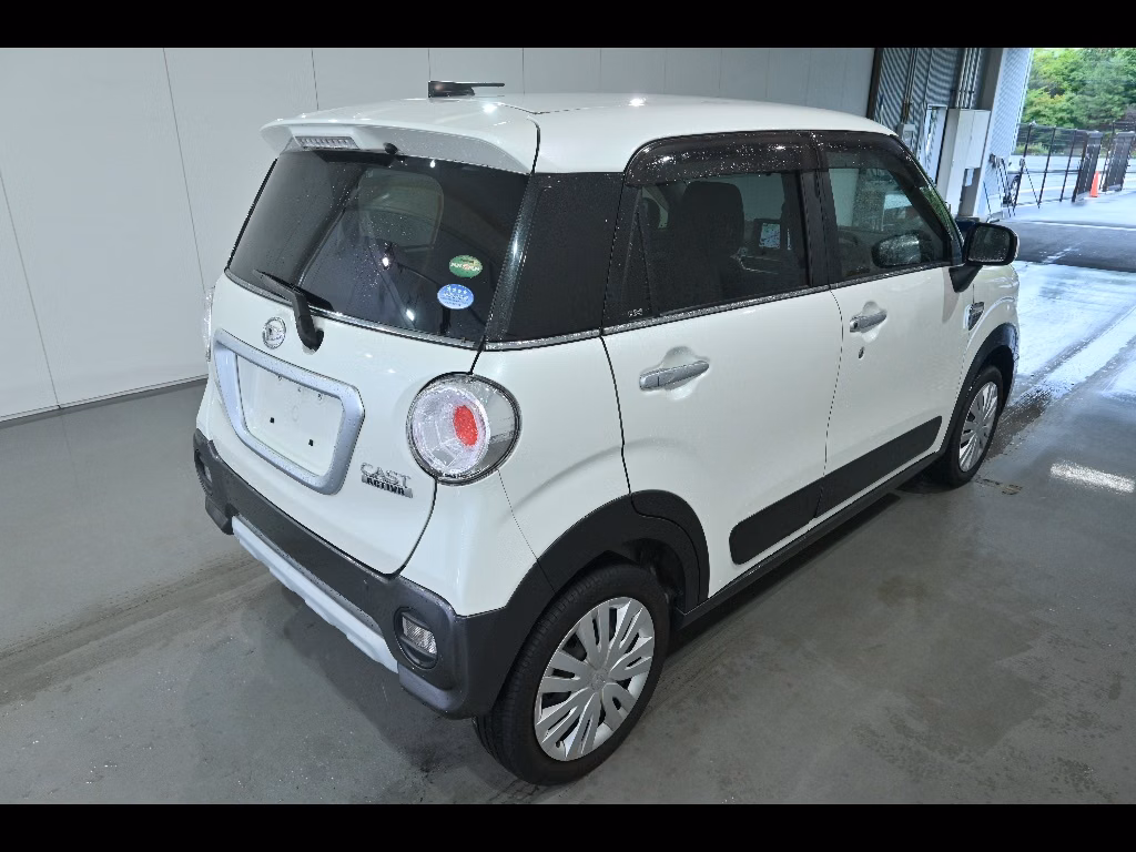 DAIHATSU CAST
