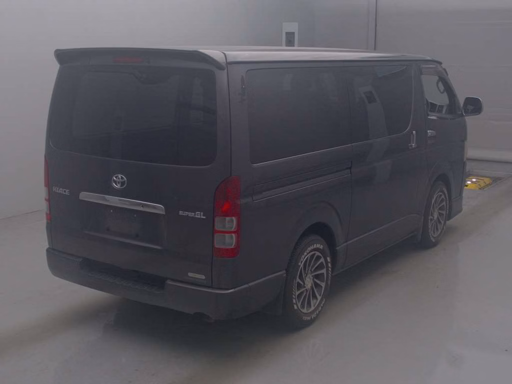 TOYOTA REGIUS ACE