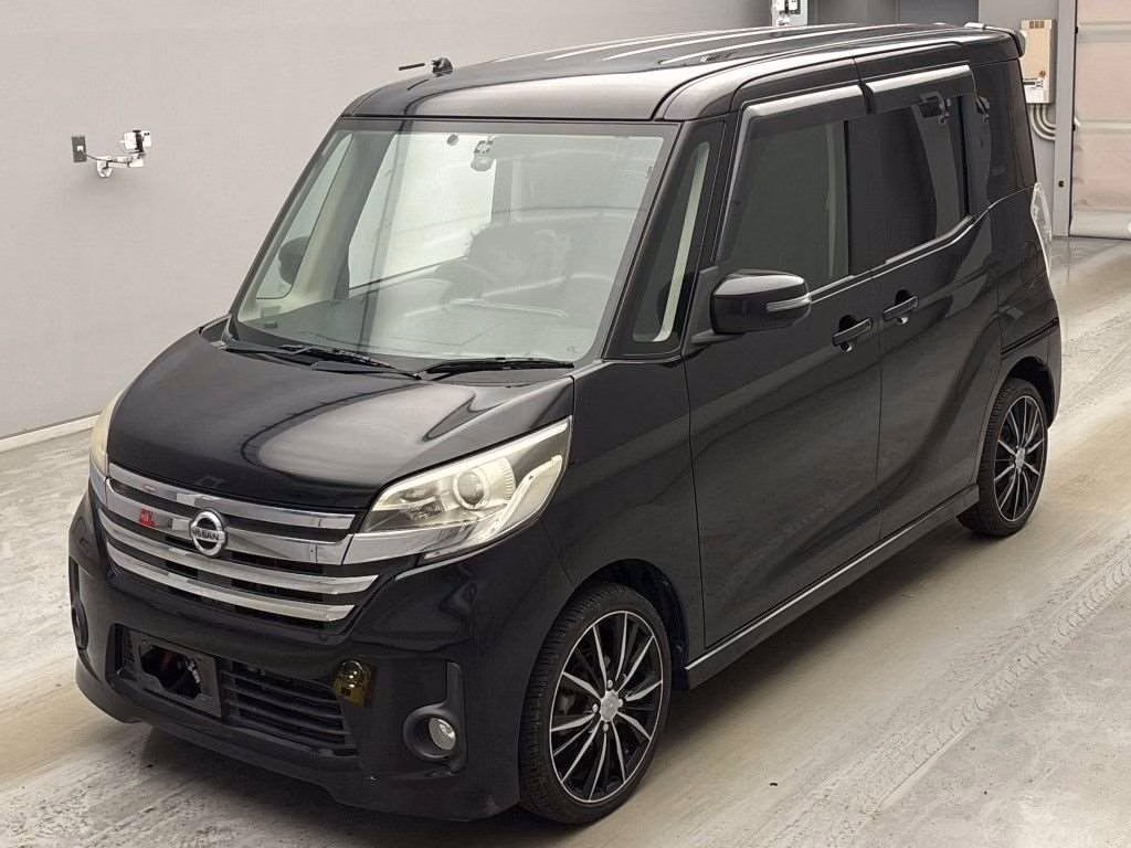 NISSAN DAYZ ROOX