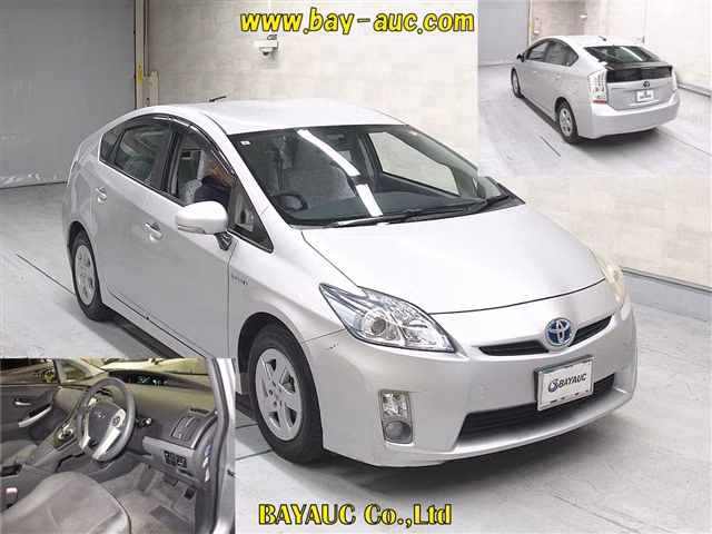 TOYOTA PRIUS
