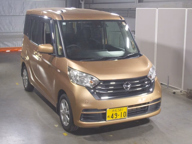 NISSAN DAYZ ROOX