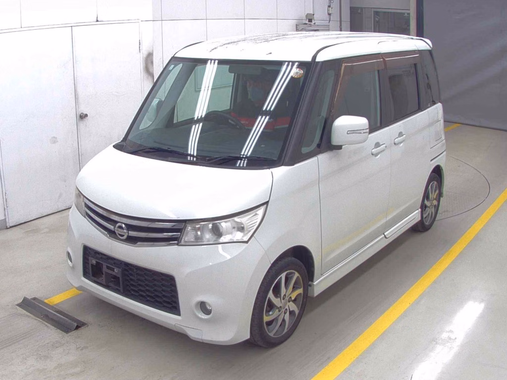 NISSAN ROOX