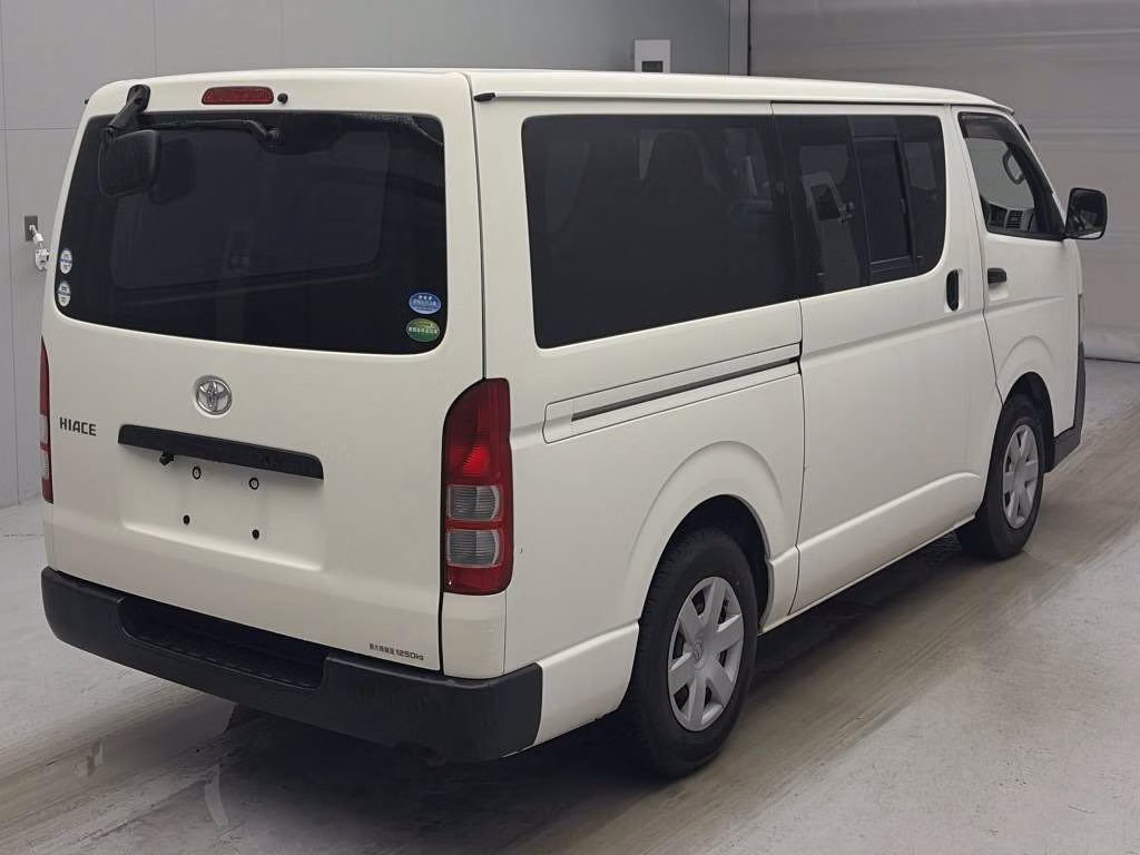 TOYOTA REGIUS ACE