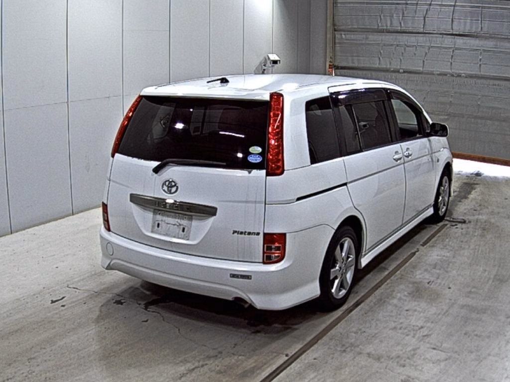 TOYOTA ISIS