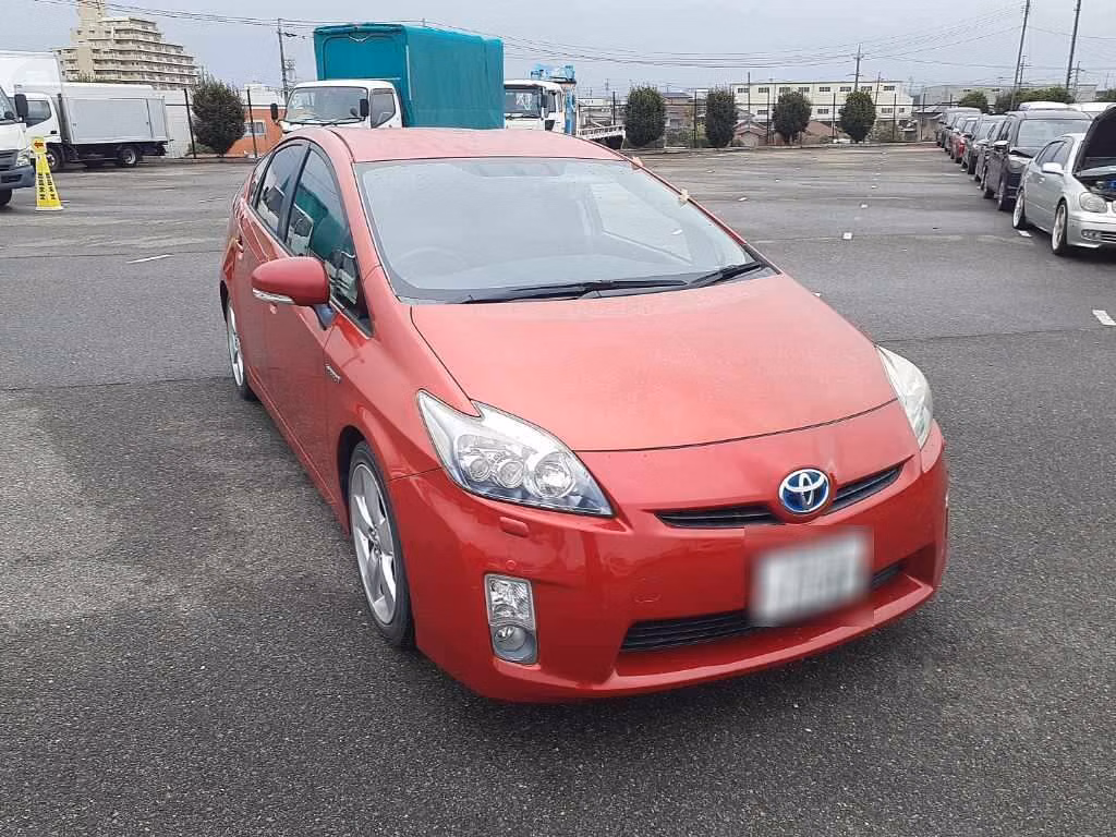 TOYOTA PRIUS