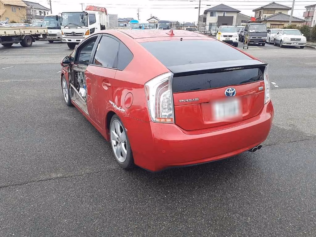 TOYOTA PRIUS