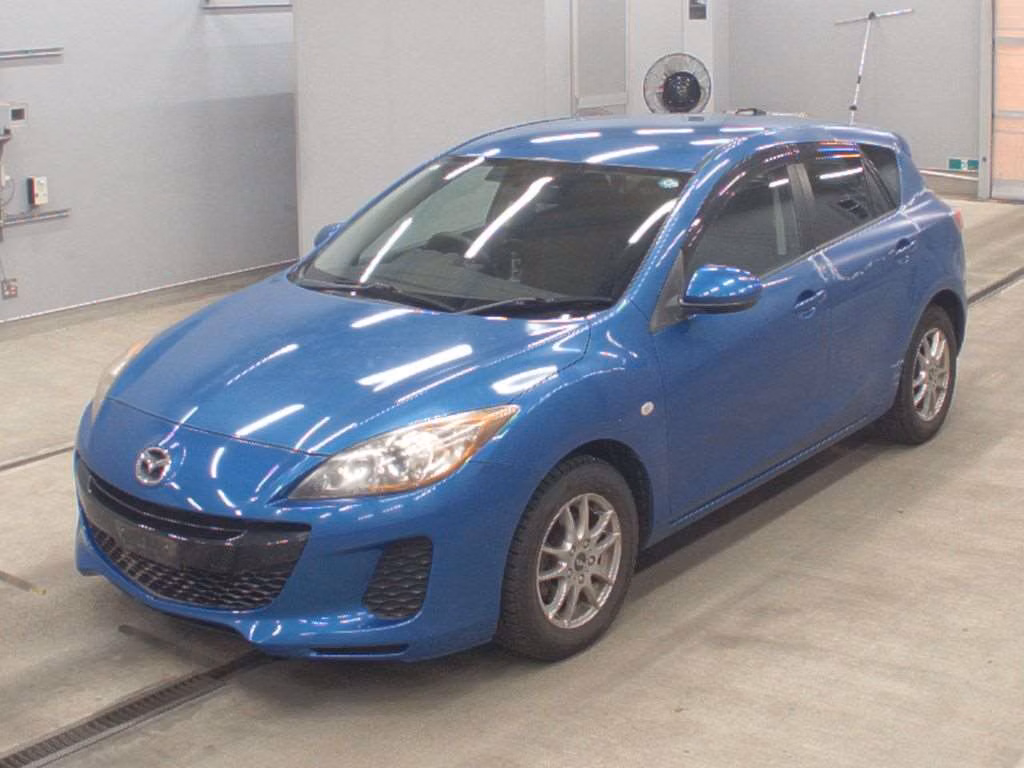 MAZDA AXELA