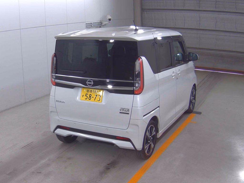 NISSAN ROOX
