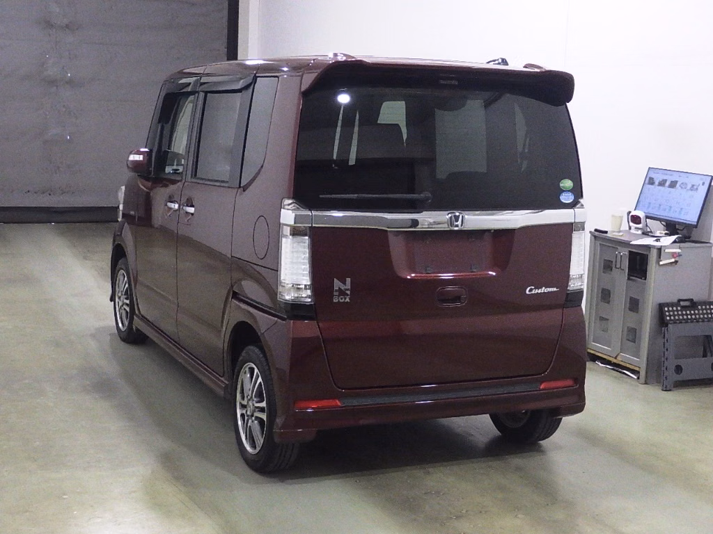 HONDA N-BOX