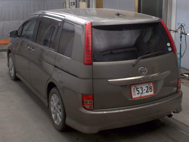TOYOTA ISIS