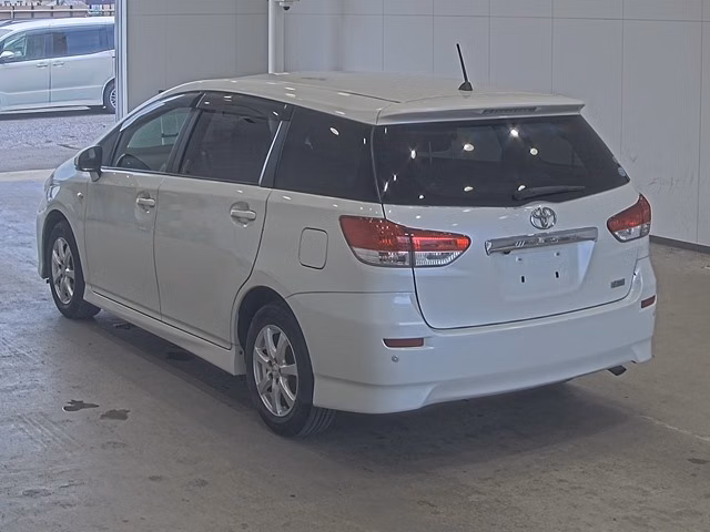 TOYOTA WISH