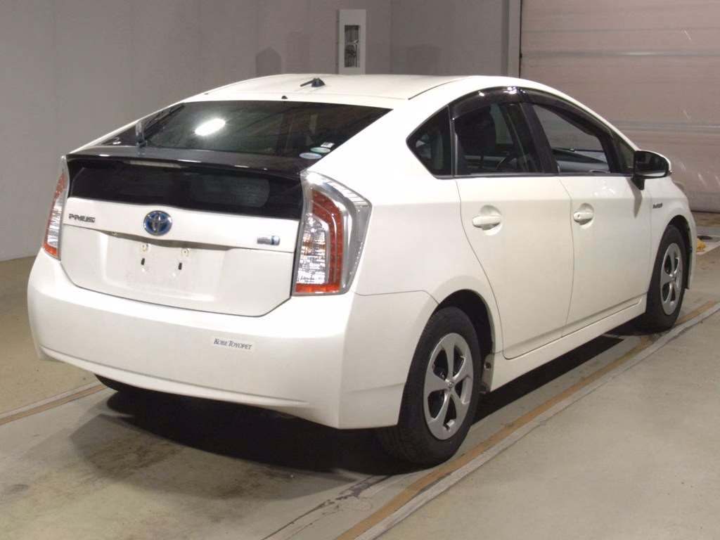 TOYOTA PRIUS