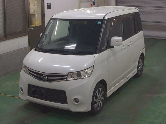 NISSAN ROOX