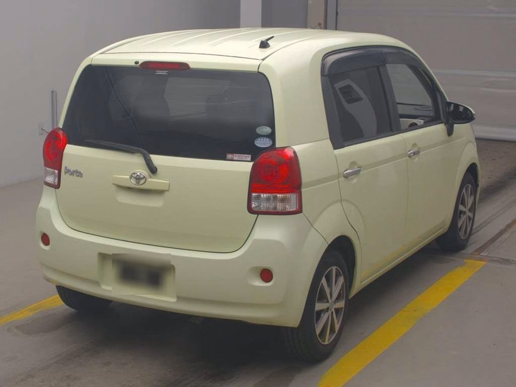TOYOTA PORTE