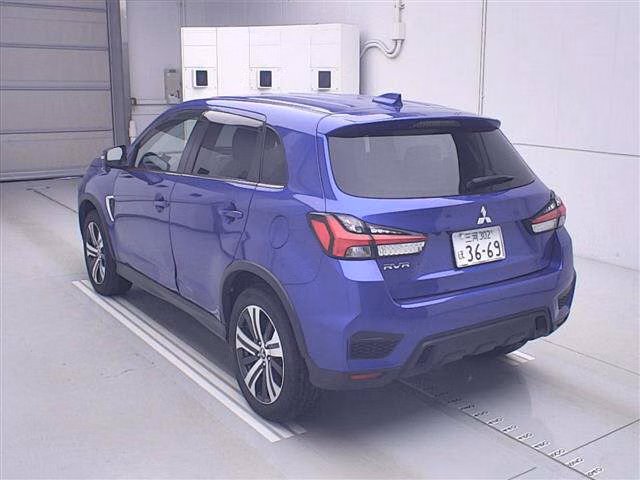 MITSUBISHI RVR