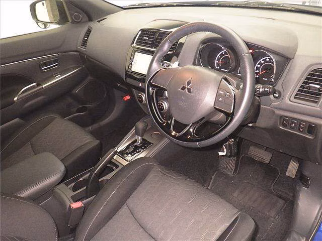 MITSUBISHI RVR