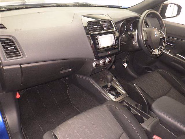 MITSUBISHI RVR