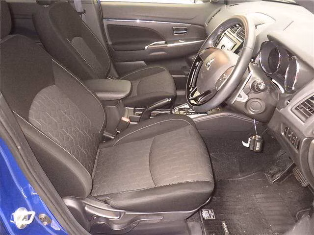 MITSUBISHI RVR