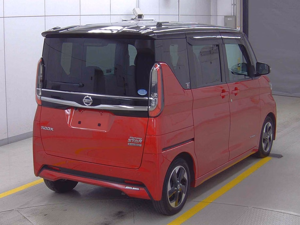 NISSAN ROOX