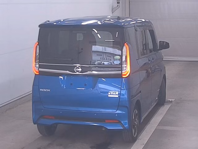 NISSAN ROOX