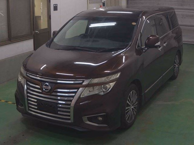 NISSAN ELGRAND