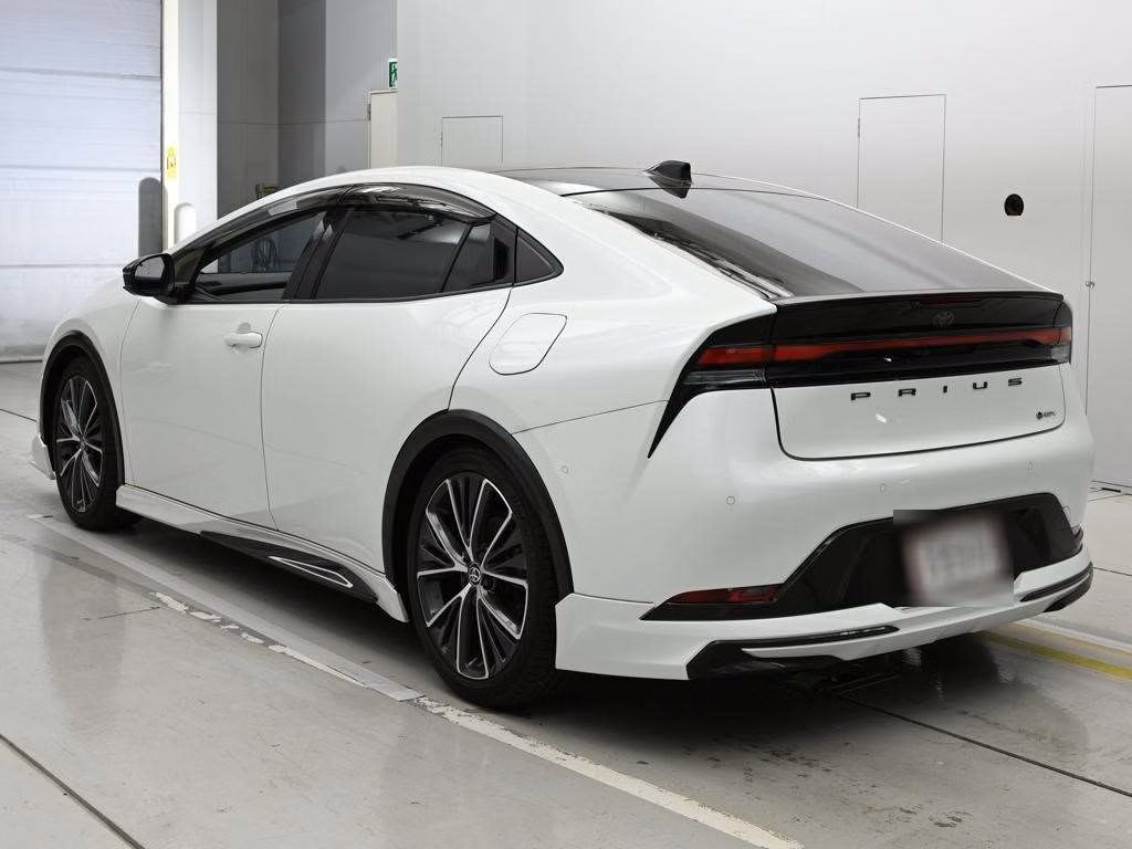 TOYOTA PRIUS