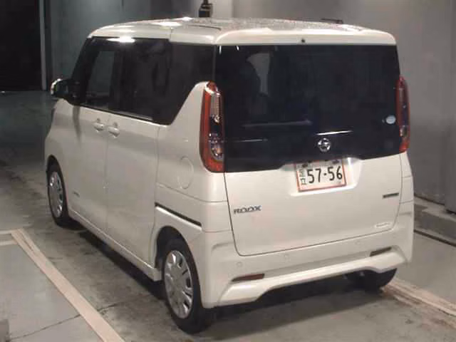 NISSAN ROOX