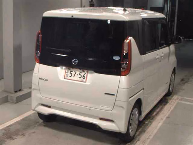 NISSAN ROOX