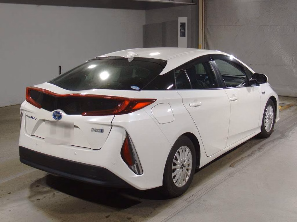 TOYOTA PRIUS PHV