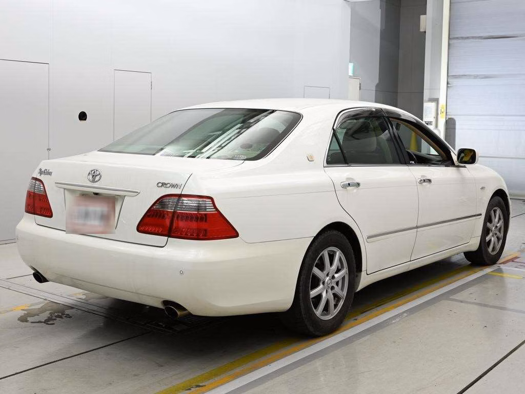 TOYOTA CROWN