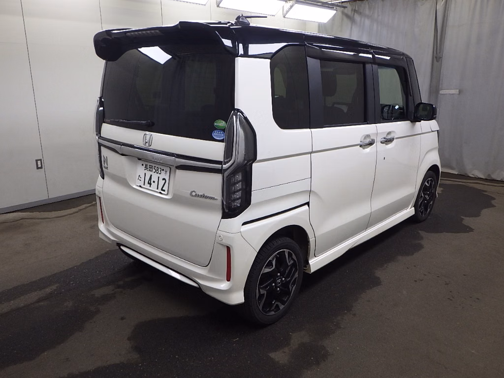 HONDA N-BOX