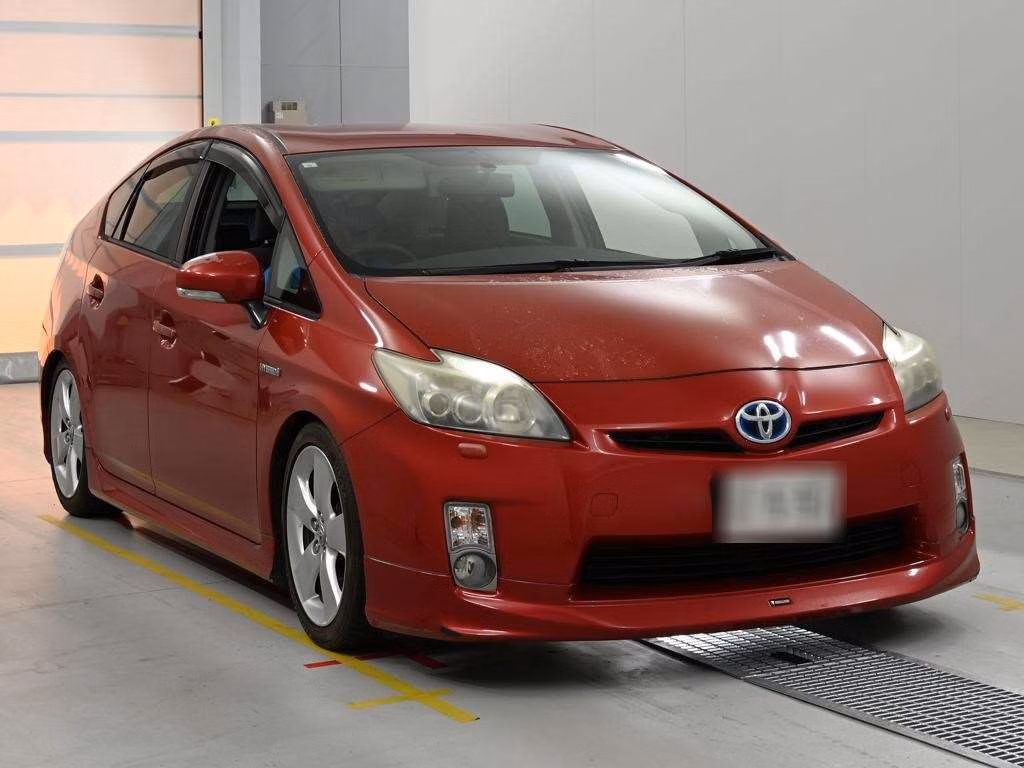 TOYOTA PRIUS