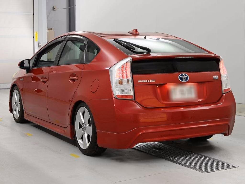 TOYOTA PRIUS