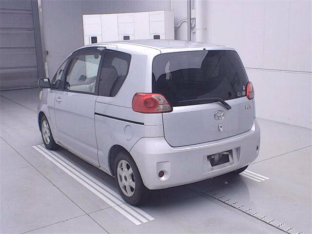 TOYOTA PORTE