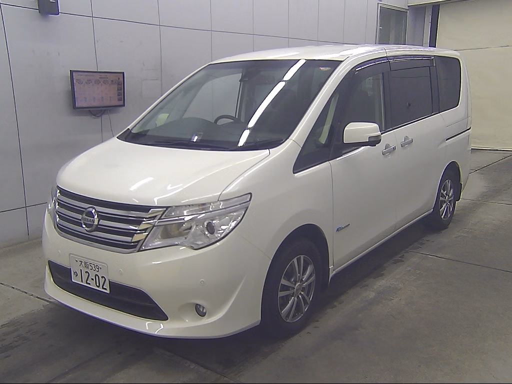 NISSAN SERENA